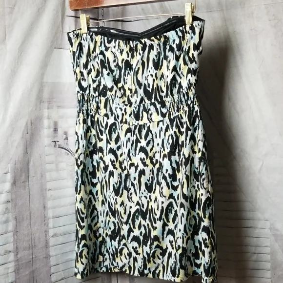 STS Blue | Strapless Lightweight Mini Dress - Picture 3 of 7